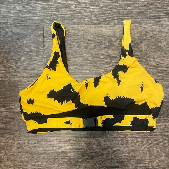 Medium Bathing Suit Top with Cut Out - Picture 3 of 4